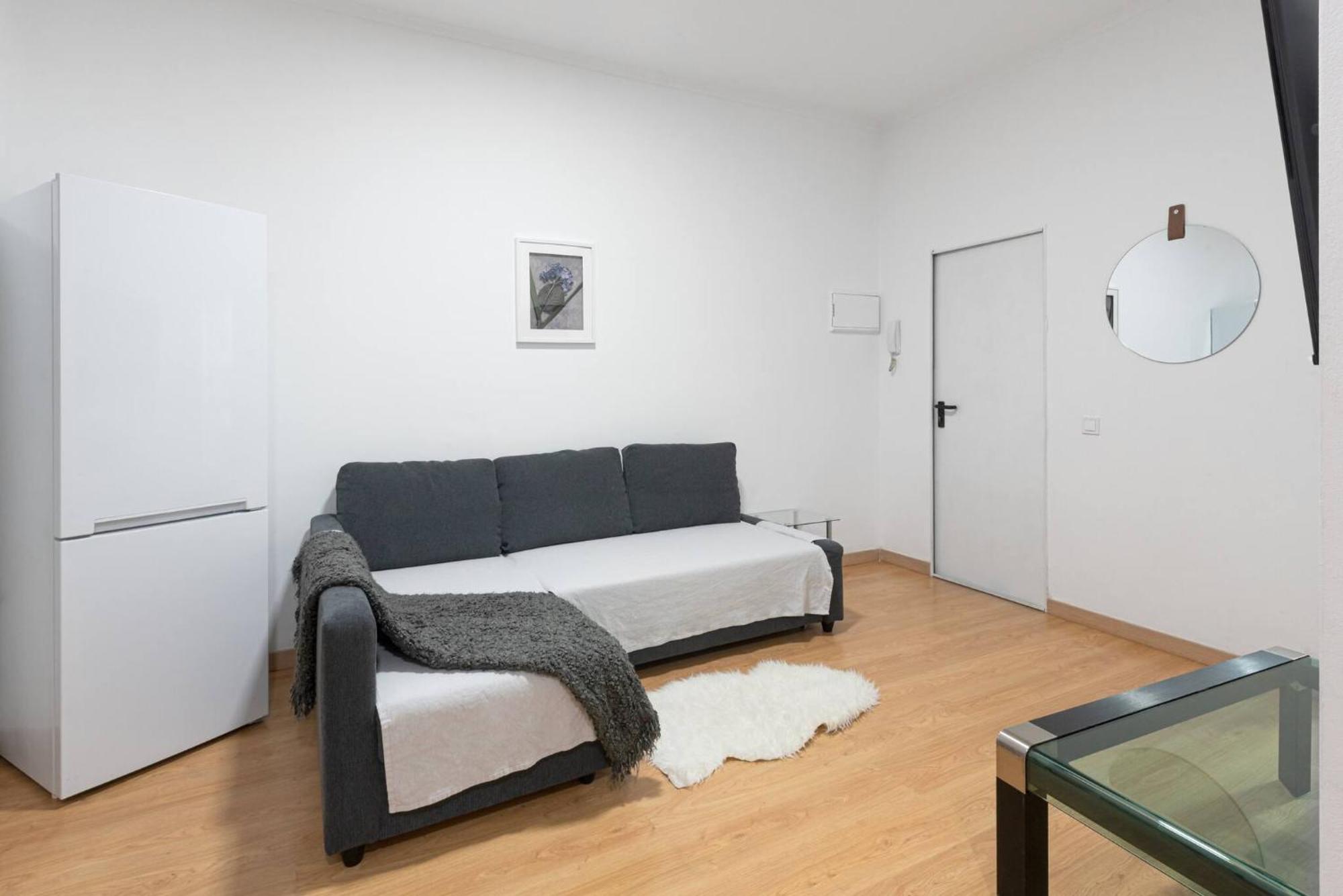Apartamentos Day Madrid Luna Centro Gran Via Sol Malasana Buitenkant foto