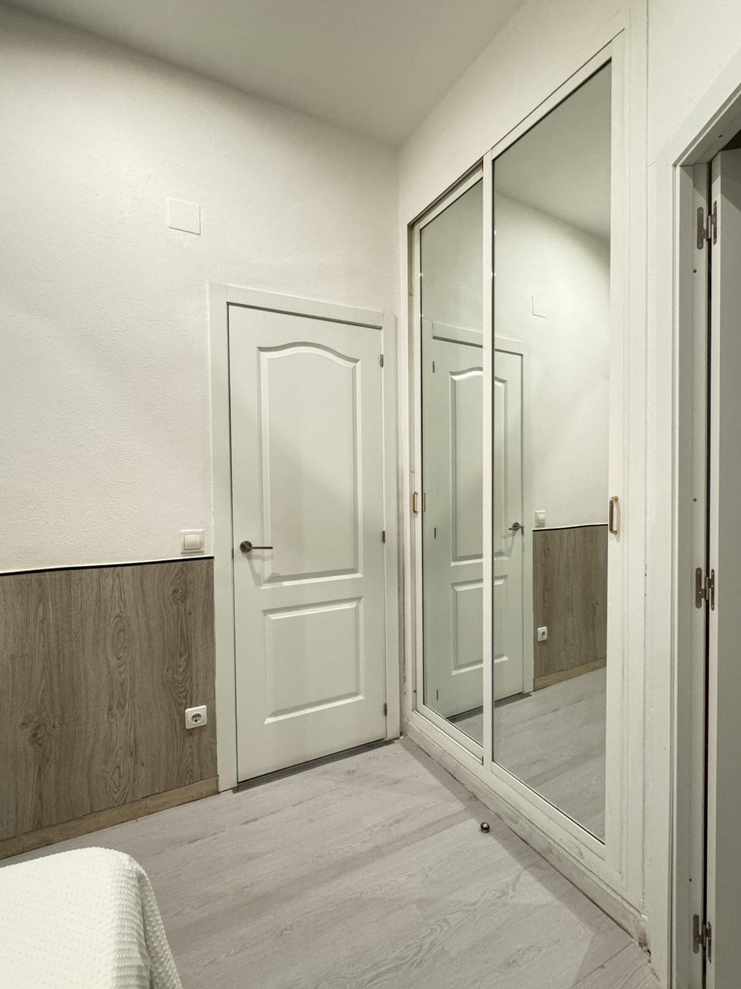 Apartamentos Day Madrid Luna Centro Gran Via Sol Malasana Buitenkant foto